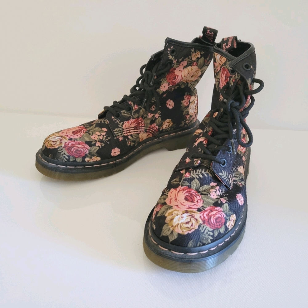 Dr.Martens the original flower print